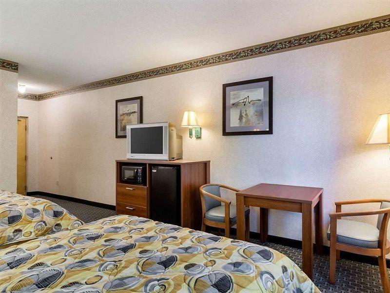 Econo Lodge West Springfield Exterior foto