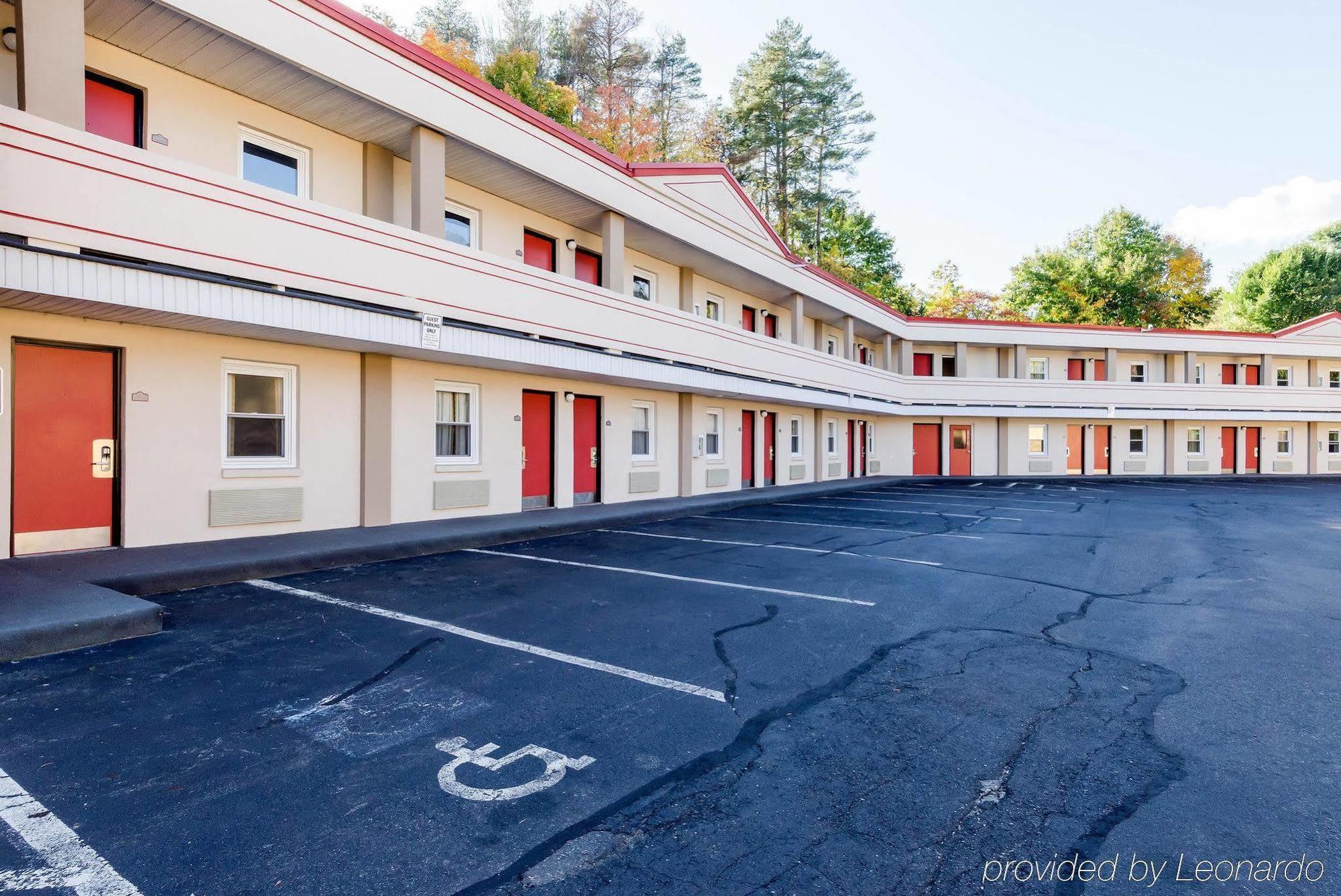 Econo Lodge West Springfield Exterior foto